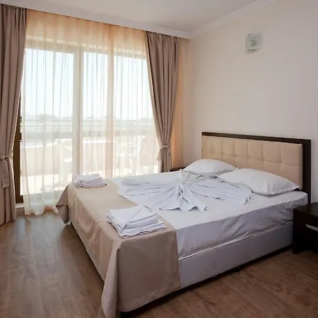 فندق Saint George Palace 3*